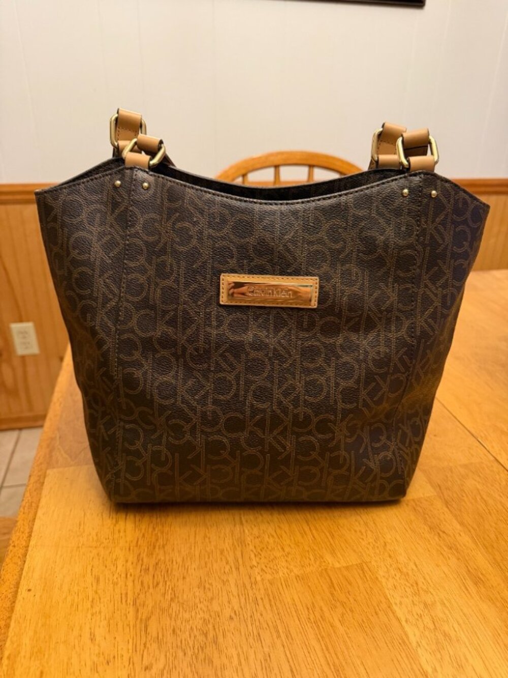 Calvin Klein Monogram Tote/Shoulder Bag with Matching Mini Tote Key Chain NWOT